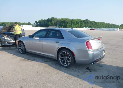 2018 Chrysler 300 300S z USA, uszkodzony, nr VIN 2C3CCABG3JH191564
